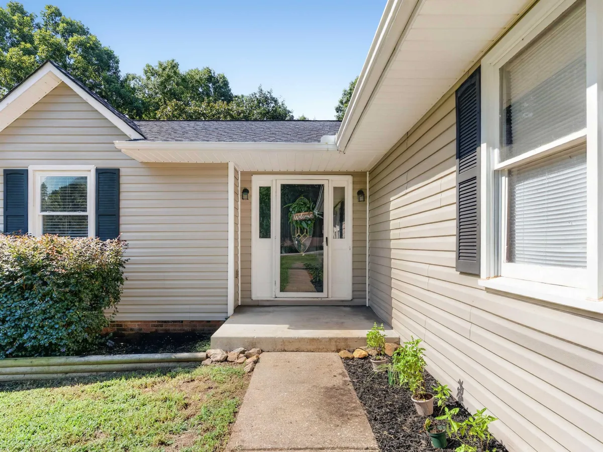 180 Hillcrest Drive  Gaffney SC 29340