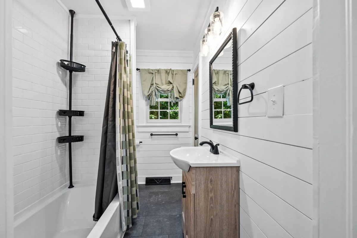 909 W Georgia Road  Woodruff SC 29388