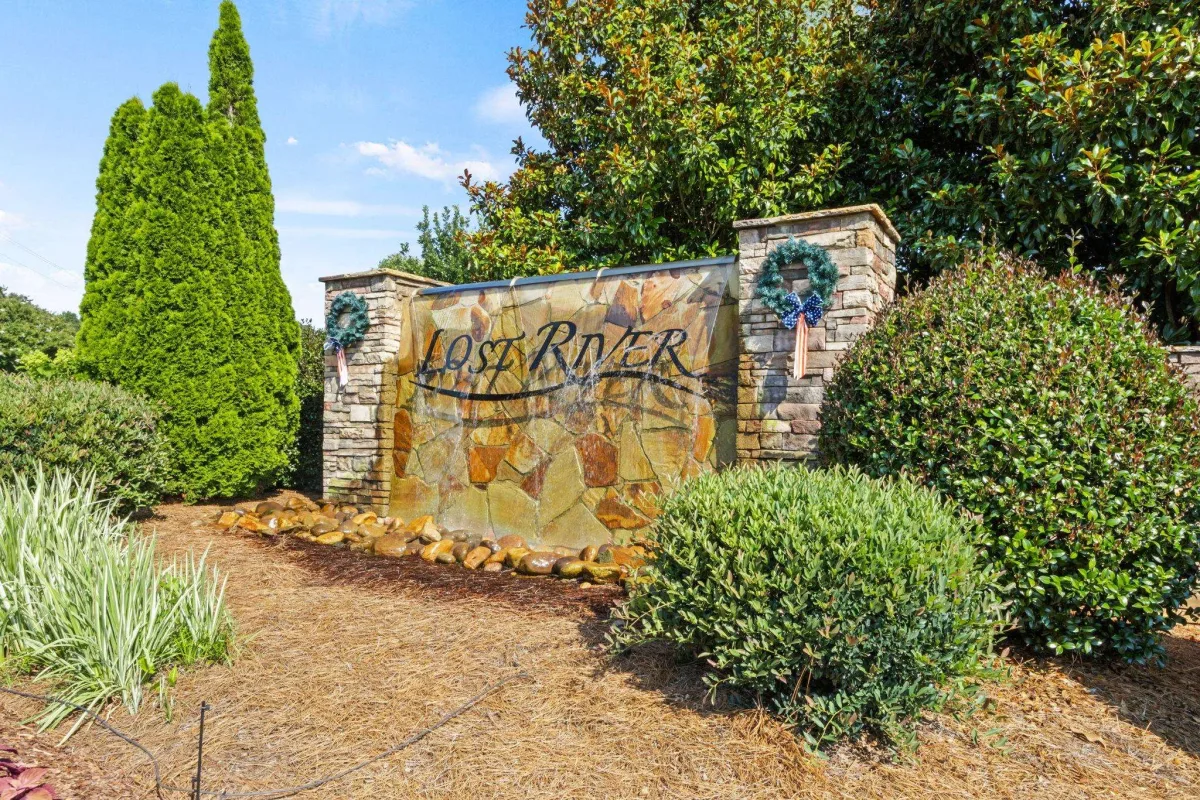 927 Whitemarsh Avenue Simpsonville SC 29680