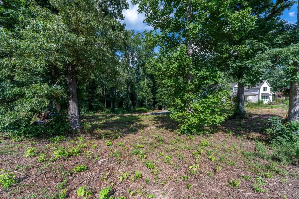 645 Breckenwood Drive *** Spartanburg SC 29301