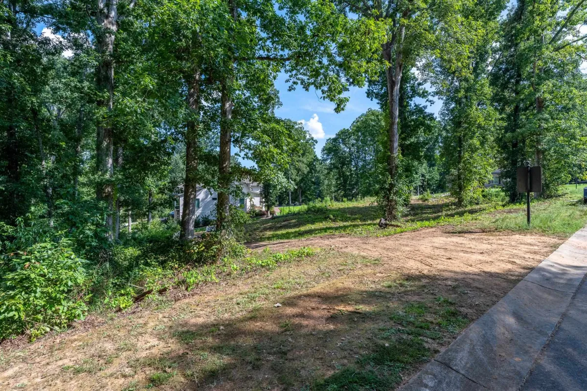 645 Breckenwood Drive *** Spartanburg SC 29301