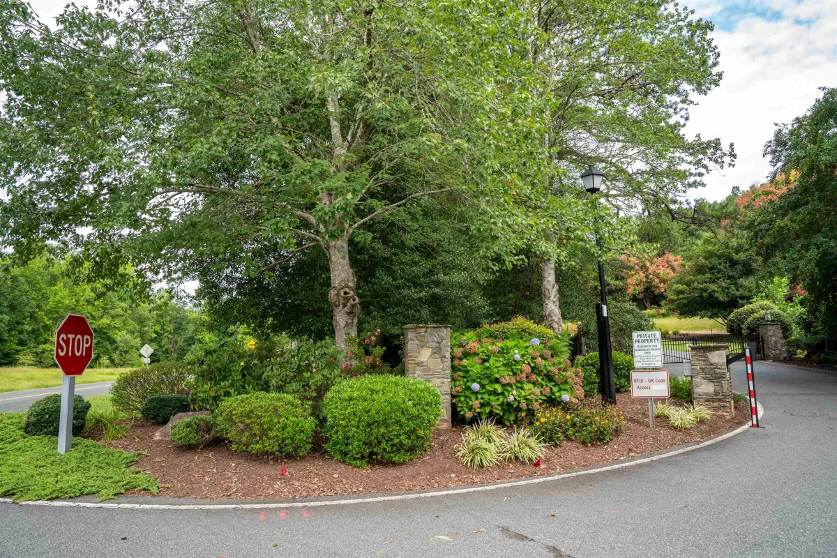 12 Queensmoor Road  ***  Travelers Rest SC 29690