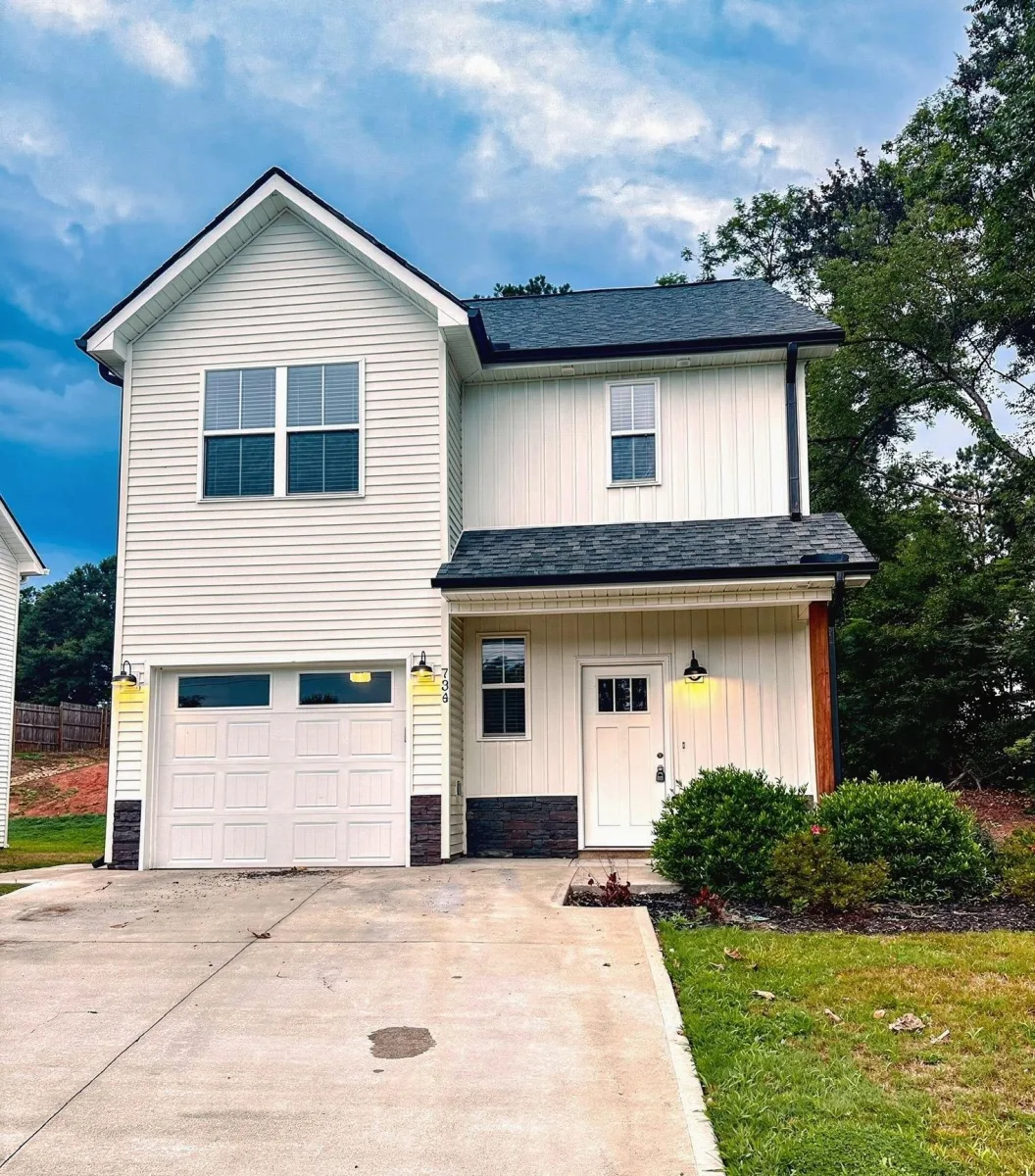 734 S Bomar  Landrum SC 29356