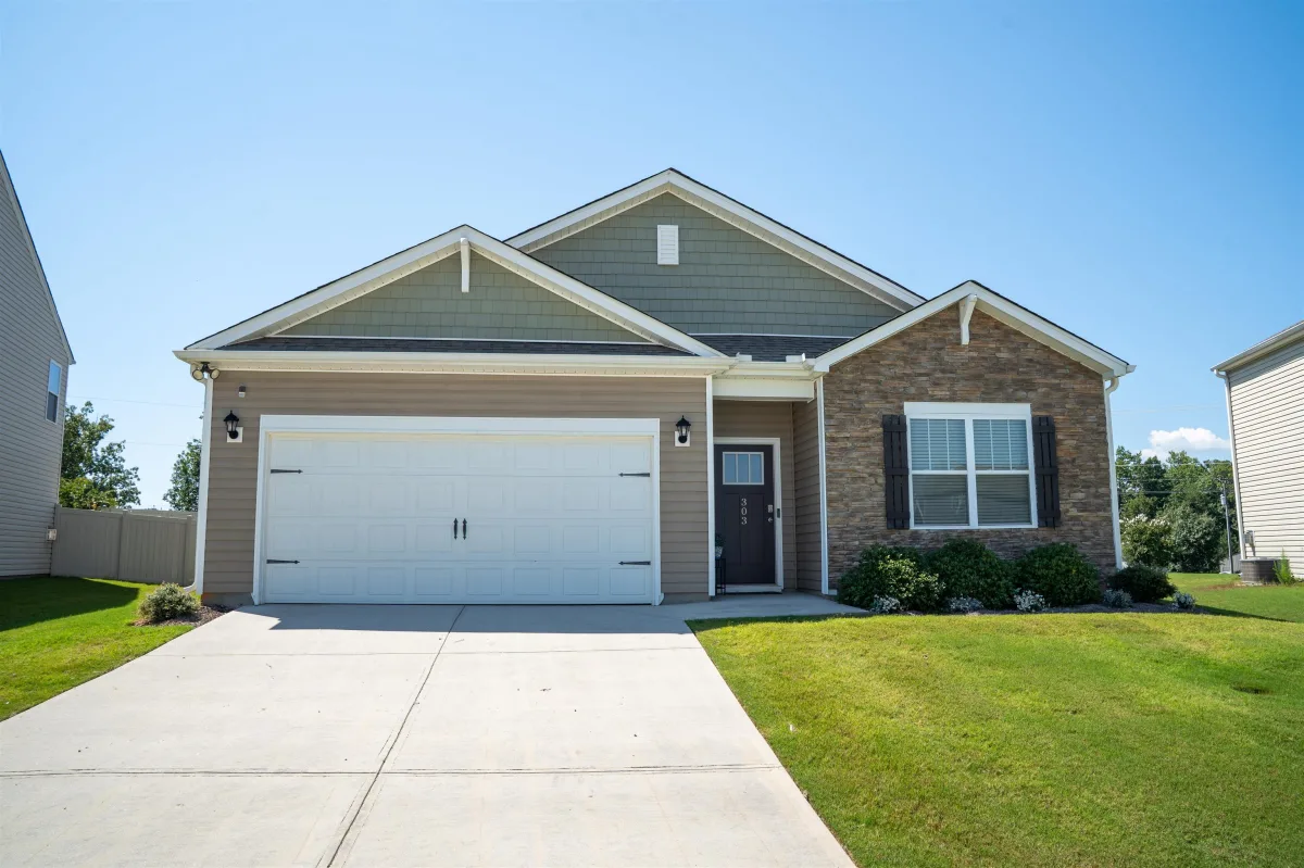 303 Splendid Place  Simpsonville SC 29680