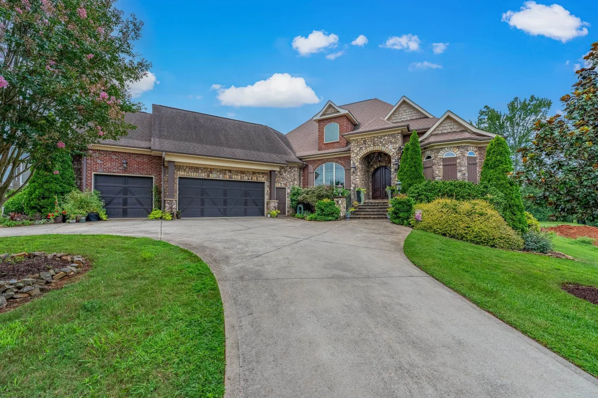 819 E Heathland Inman SC 29349
