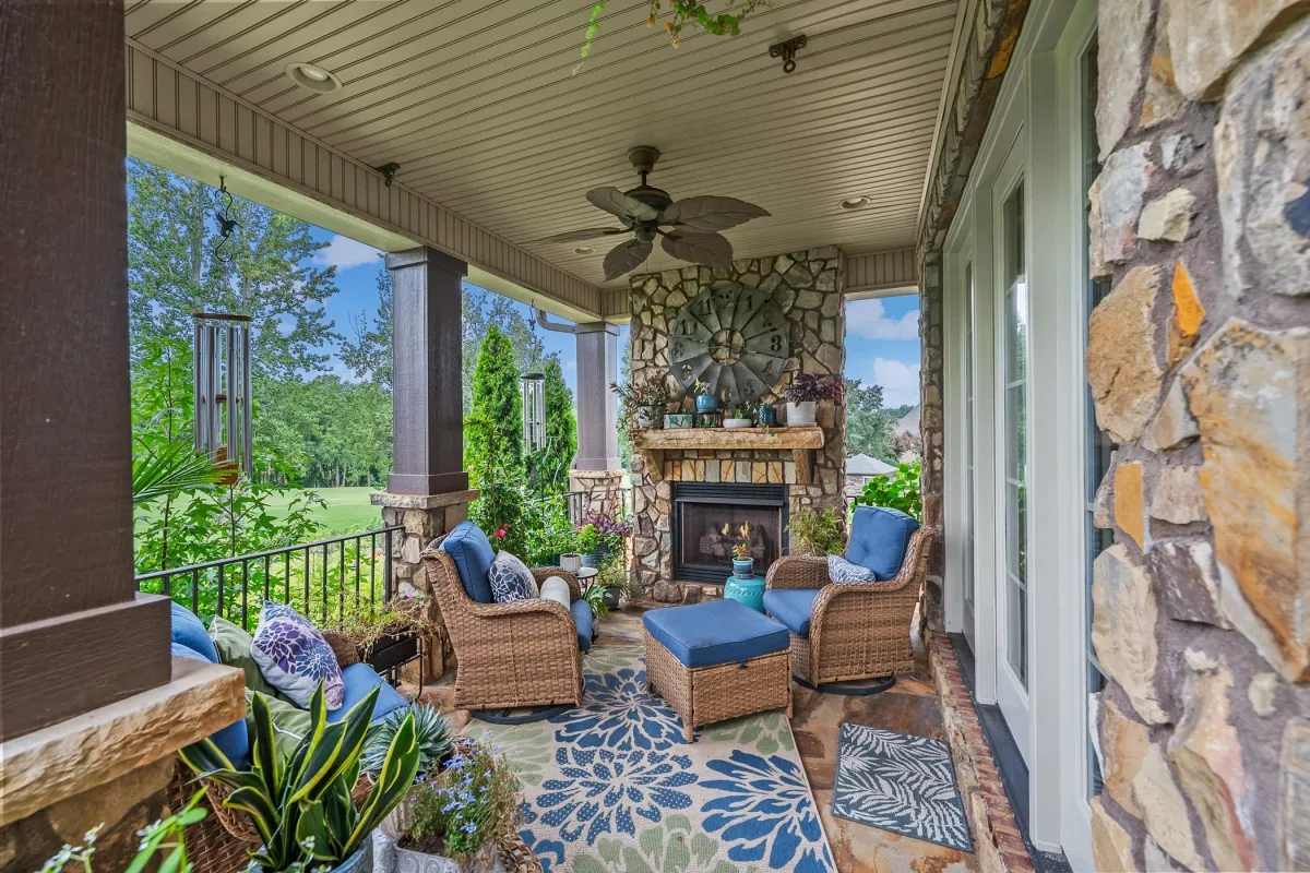 819 E Heathland Inman SC 29349