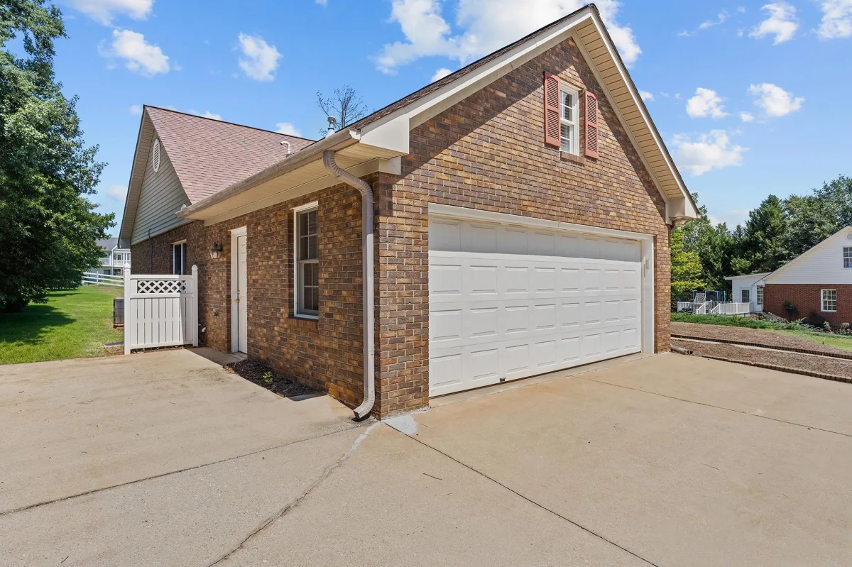 168 S Lake Emory Drive  Inman SC 29349