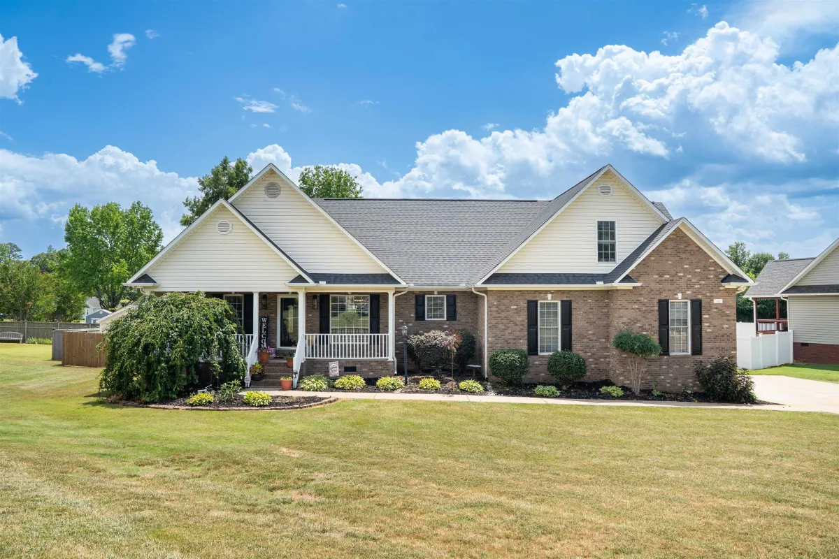 141 Sugar Hill Court  Boiling Springs SC 29316