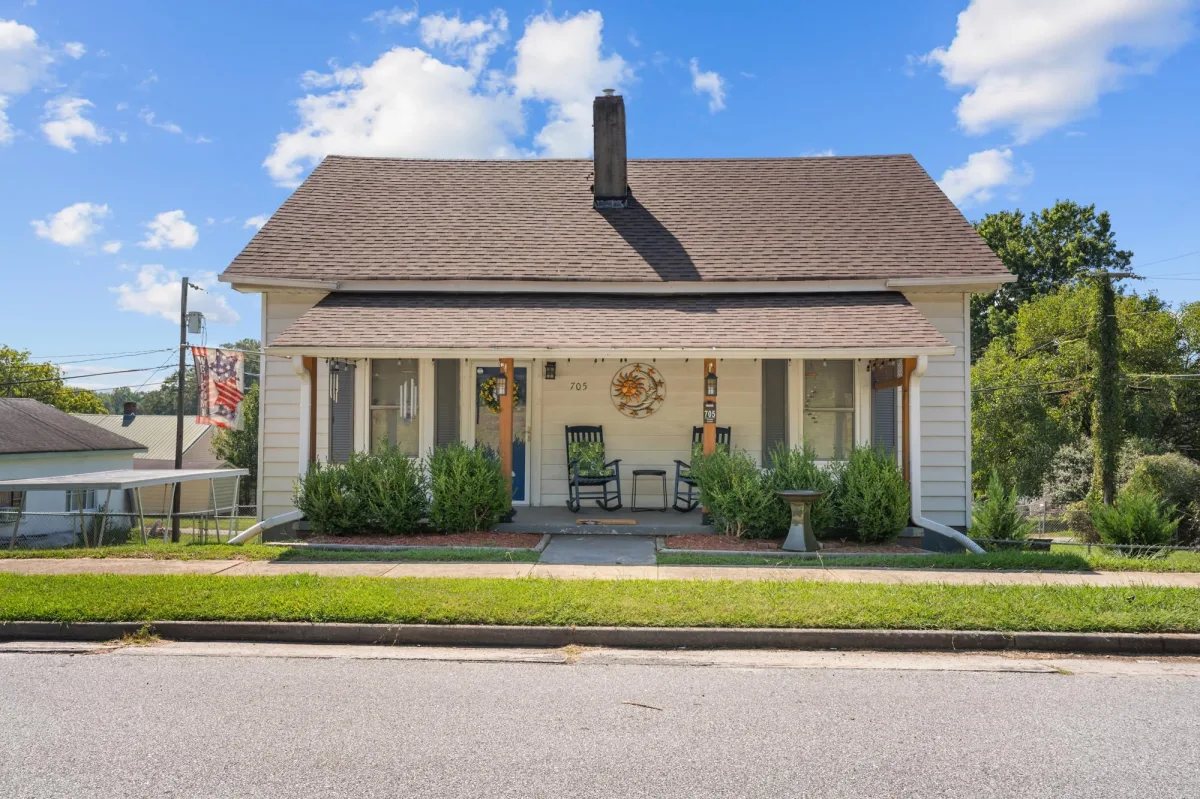 705 Forest Street Jonesville SC 29353