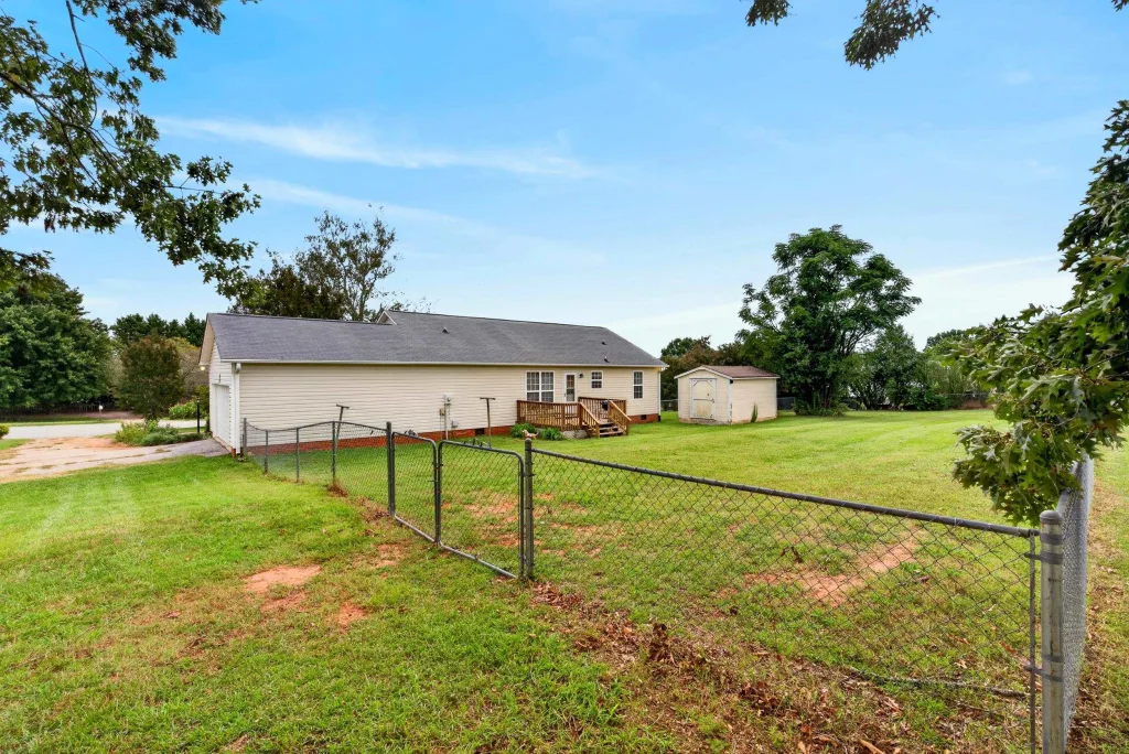 2218 Riveroak Road Chesnee SC 29323